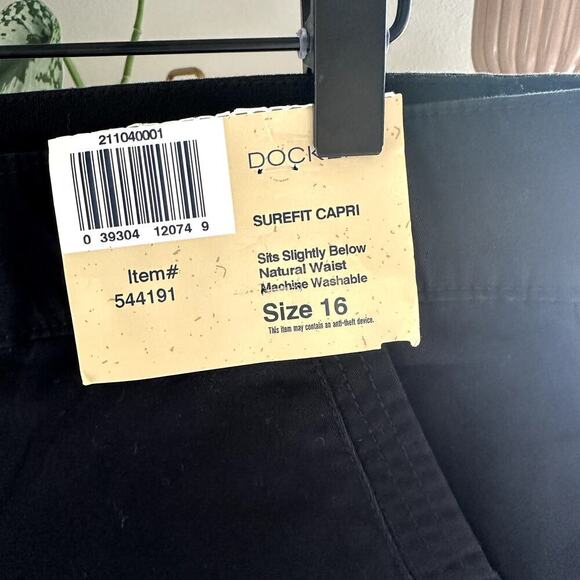 Dockers Women Black Surefit Capri Pants Size 16 Stretch Casual Work Travel NWT - Picture 6 of 10